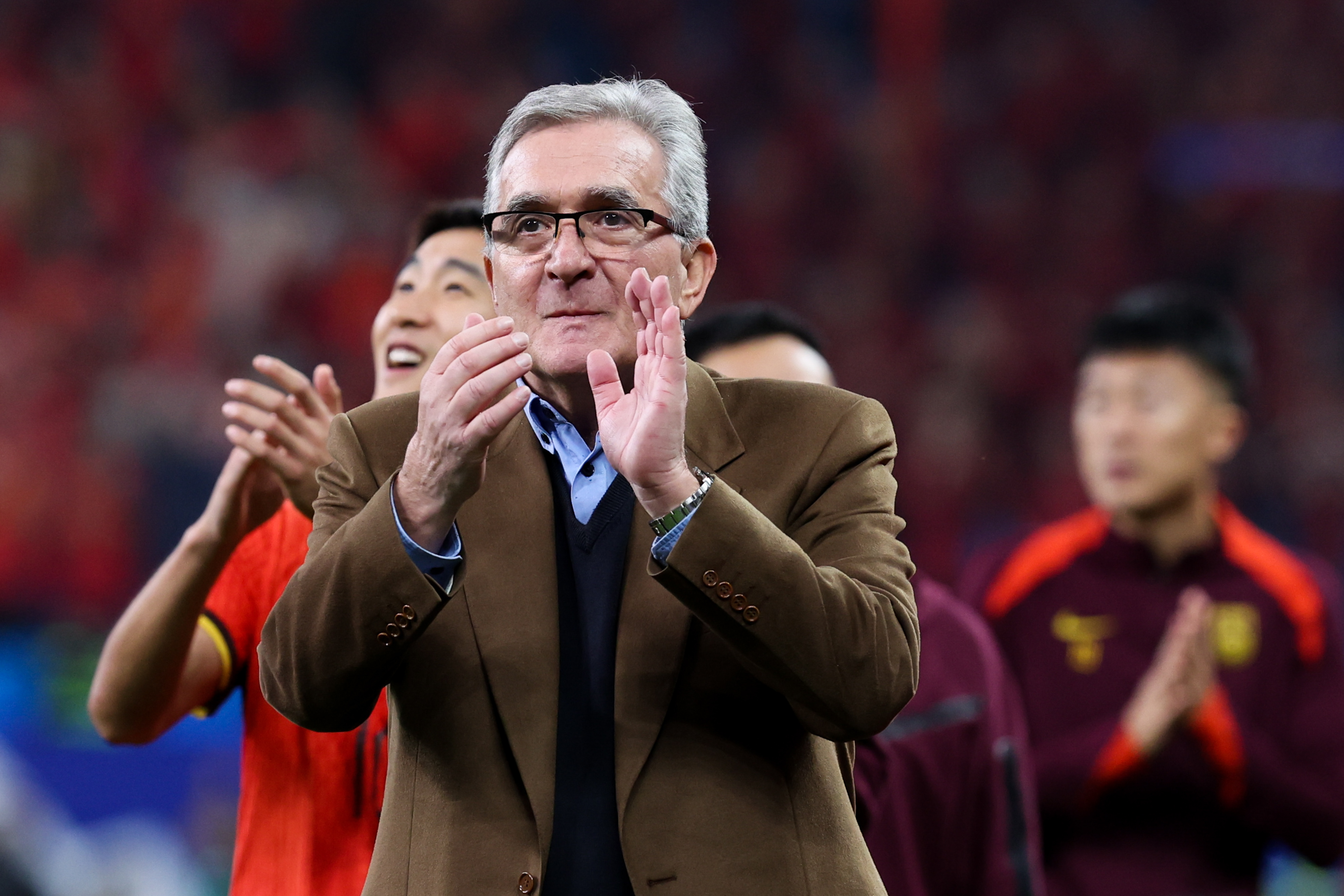 包含窗口期足总杯传出新动向，马赛回应争议，管理层表态——态度坚定，年轻球员得到机会的词条-英雄联盟